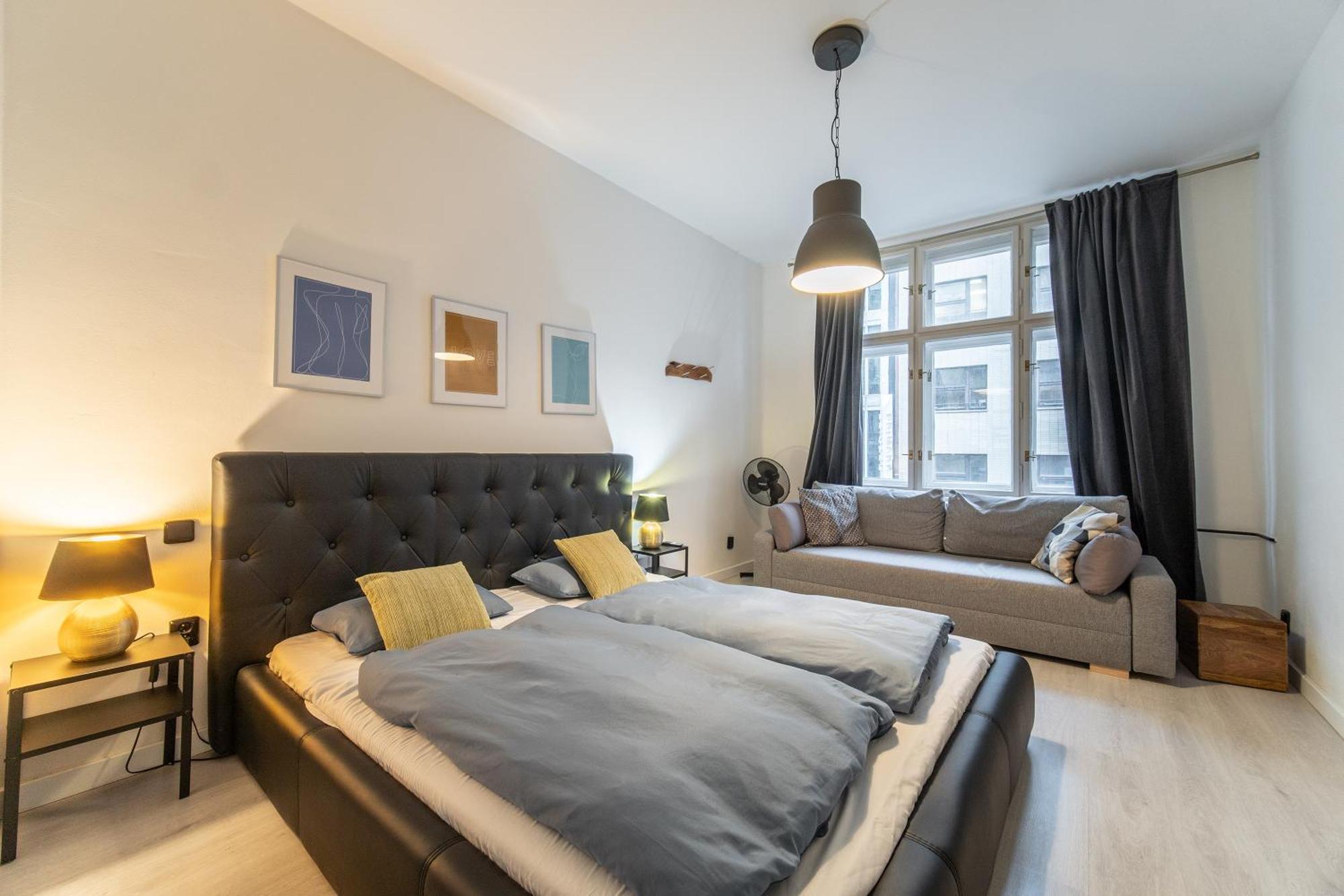 Sunny Central Apartment On Wenceslas Square By Easybnb براغ المظهر الخارجي الصورة